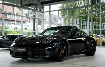 Porsche 911 Carrera 4S — photo 2