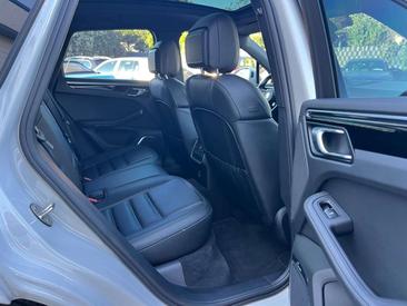 Porsche Macan I S — photo 24