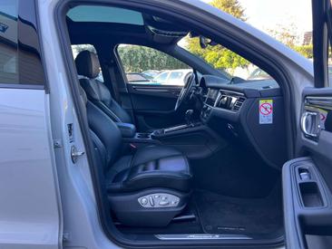 Porsche Macan I S — photo 25