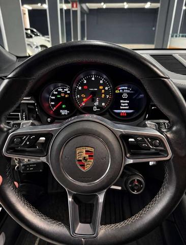 Porsche Macan I S — photo 12