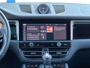 Porsche Macan I S — photo 29
