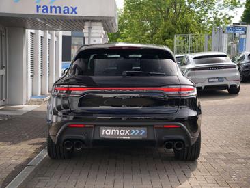Porsche Macan — photo 3