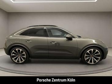 Porsche Macan I 4 Electric — photo 6
