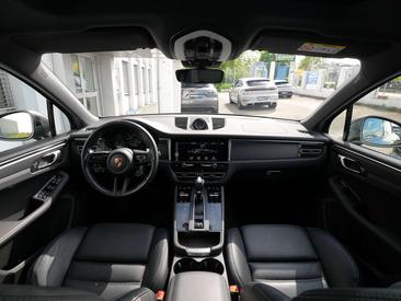 Porsche Macan — photo 4