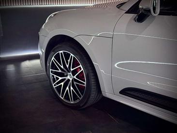 Porsche Macan I S — photo 16