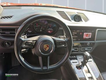 Porsche Macan — photo 10