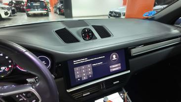 Porsche Cayenne E-Hybrid — photo 35