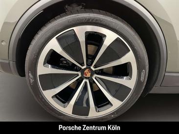 Porsche Macan I 4 Electric — photo 10