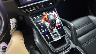 Porsche Cayenne E-Hybrid — photo 37