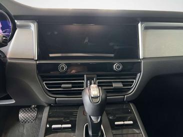 Porsche Macan I S — photo 15