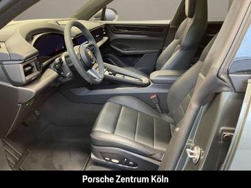 Porsche Macan I 4 Electric — photo 13