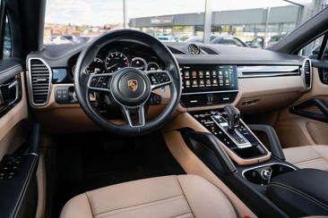 Porsche Cayenne III — photo 11