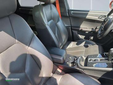Porsche Macan — photo 19