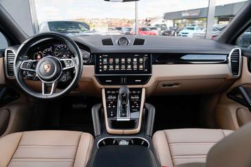 Porsche Cayenne III — photo 13