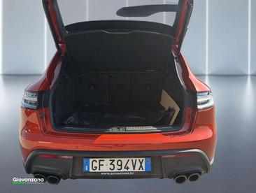 Porsche Macan — photo 21