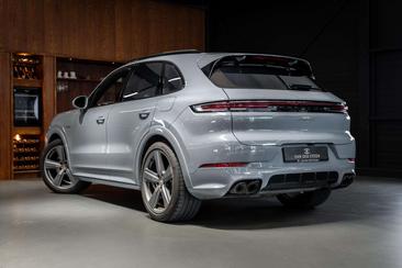 Porsche Cayenne E-Hybrid — photo 16