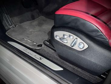Porsche Macan I S — photo 18