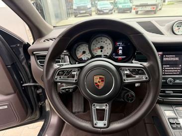 Porsche Macan I S — photo 12