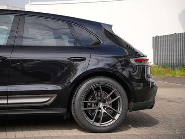 Porsche Macan — photo 15
