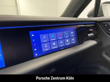 Porsche Macan I 4 Electric — photo 28