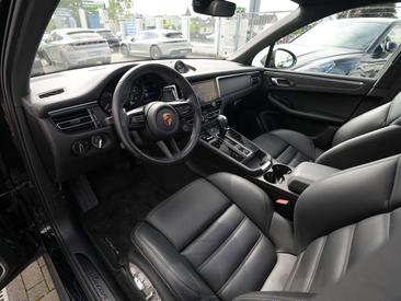 Porsche Macan — photo 20