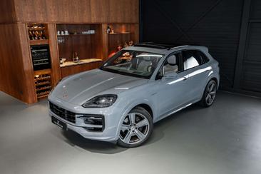 Porsche Cayenne E-Hybrid — photo 29