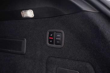 Porsche Cayenne III — photo 26
