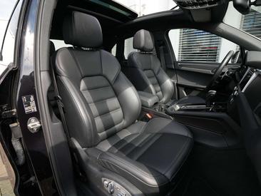 Porsche Macan — photo 23