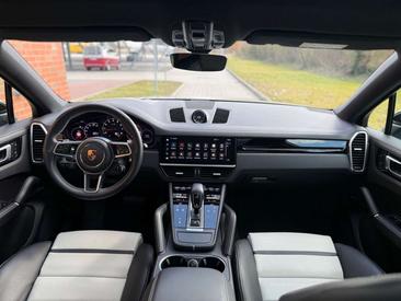 Porsche Cayenne III — photo 12
