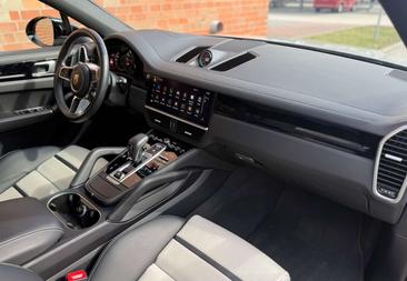Porsche Cayenne III — photo 23