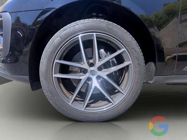 Porsche Macan — photo 6