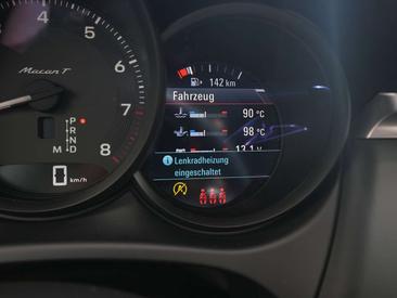 Porsche Macan — photo 35