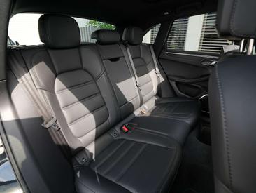 Porsche Macan — photo 41