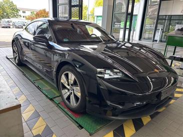Porsche Taycan 4S — photo 5