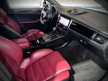 Porsche Macan I S — photo 29