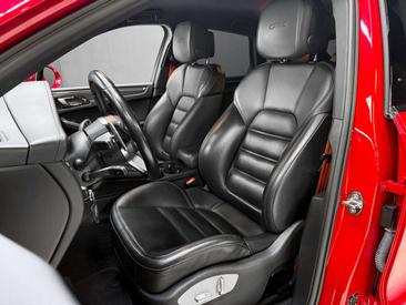Porsche Macan I GTS — photo 11