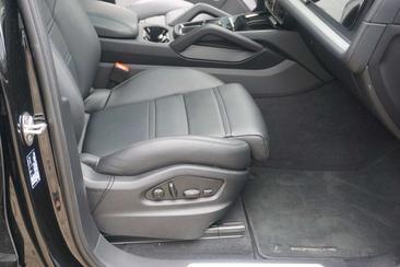 Porsche Cayenne E-Hybrid — photo 13