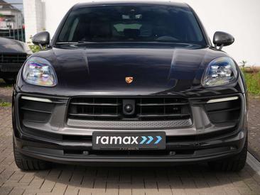 Porsche Macan — photo 49