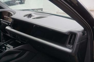 Porsche Cayenne E-Hybrid — photo 14