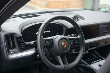 Porsche Cayenne E-Hybrid — photo 21