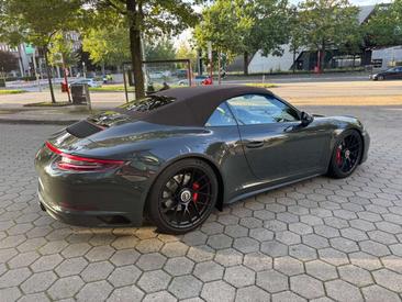 Porsche 911 Cabriolet Carrera 4 GTS — photo 5
