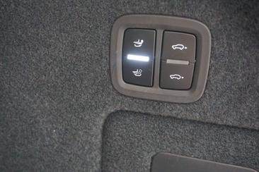 Porsche Cayenne E-Hybrid — photo 27