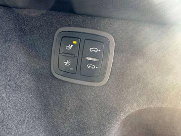 Porsche Macan — photo 10
