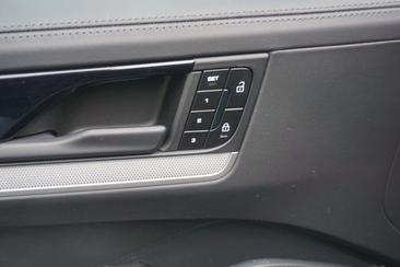 Porsche Cayenne E-Hybrid — photo 37