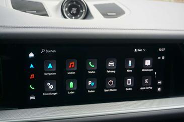 Porsche Cayenne E-Hybrid — photo 40