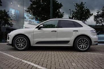 Porsche Macan — photo 2