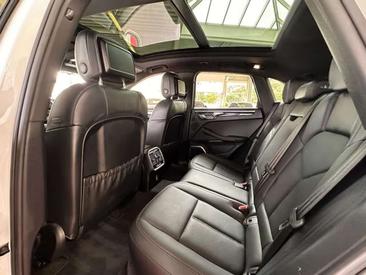 Porsche Macan I S — photo 6