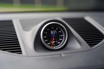 Porsche Macan — photo 10