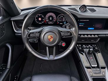 Porsche 911 Cabriolet Carrera — photo 18