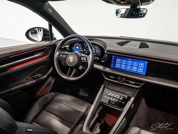 Porsche Macan I 4 Electric — photo 7